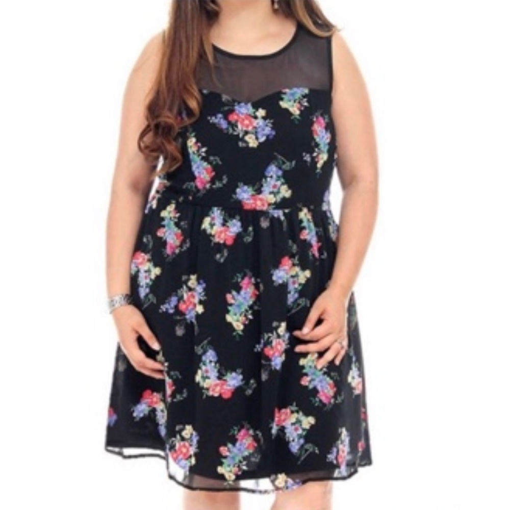 NWOT B_envied beautiful floral dress